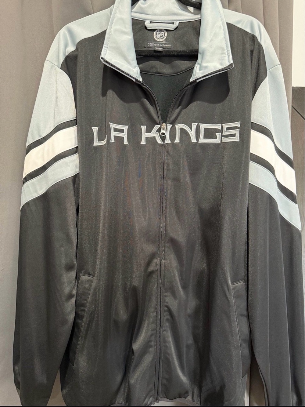 LA Kings Men's Black & Light Gray Team Windbreaker Jacket